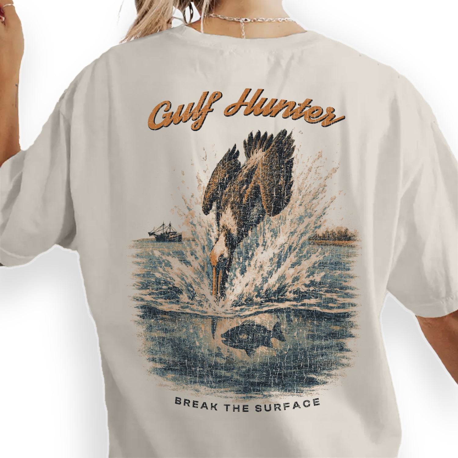 Gulf Hunter Pelican Fishing T-Shirt, Vintage Coastal Bird Tee, Ocean Fishing Graphic Shirt, Beach Fisherman Gift Tee